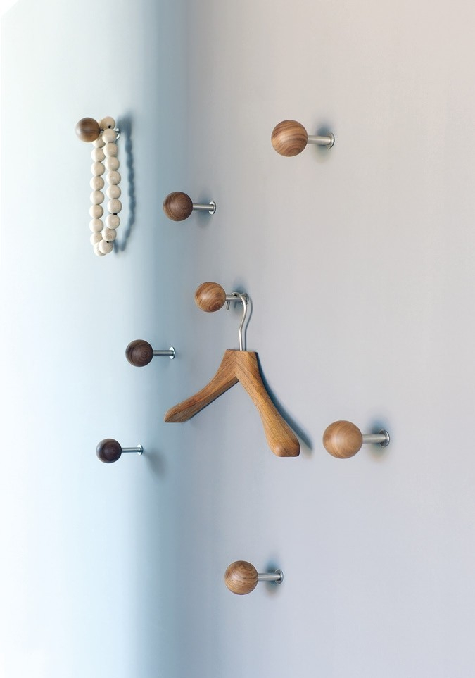 Dots wall hookS NUT TREE NATURAL OILED Schönbuch SINGLE PIECES