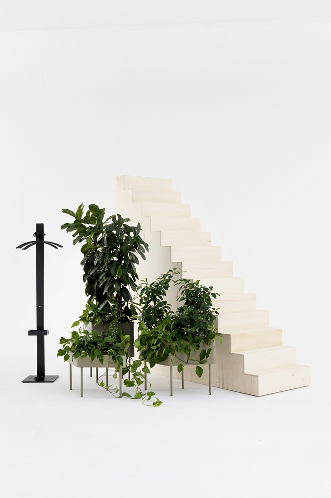 Standfree P coat-stand with umbrella stand Cascando