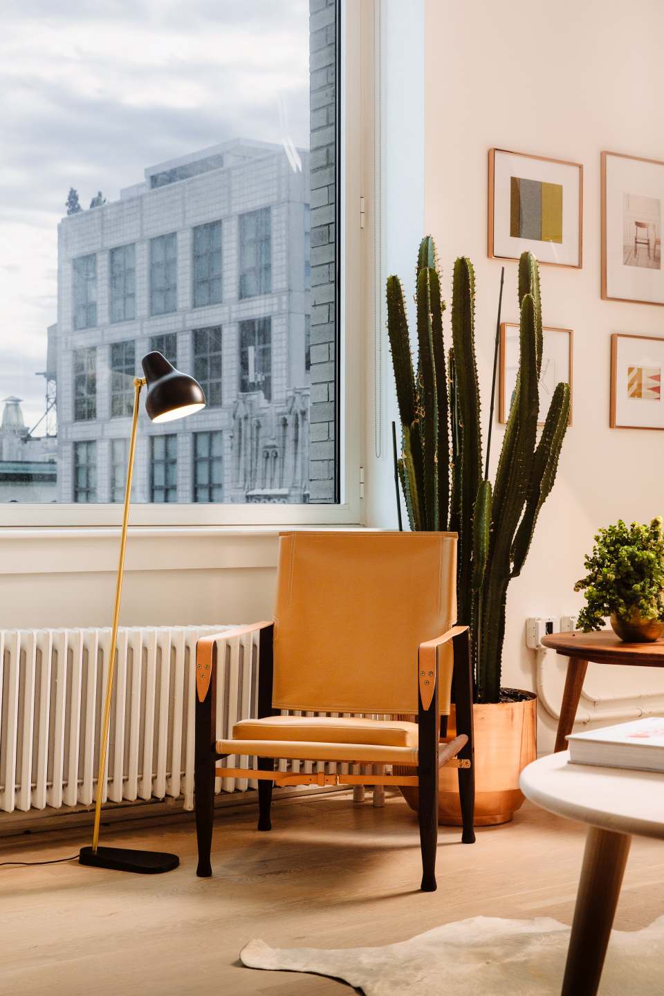 VL38 Floor lamp Louis Poulsen Black