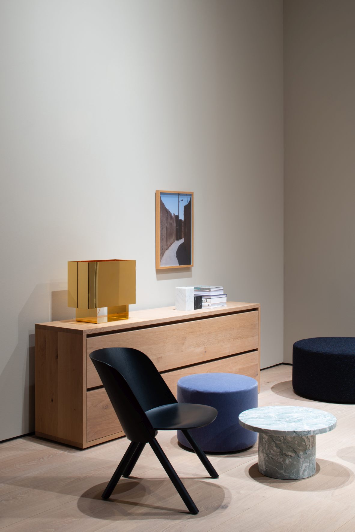 EC05 Armchair e15