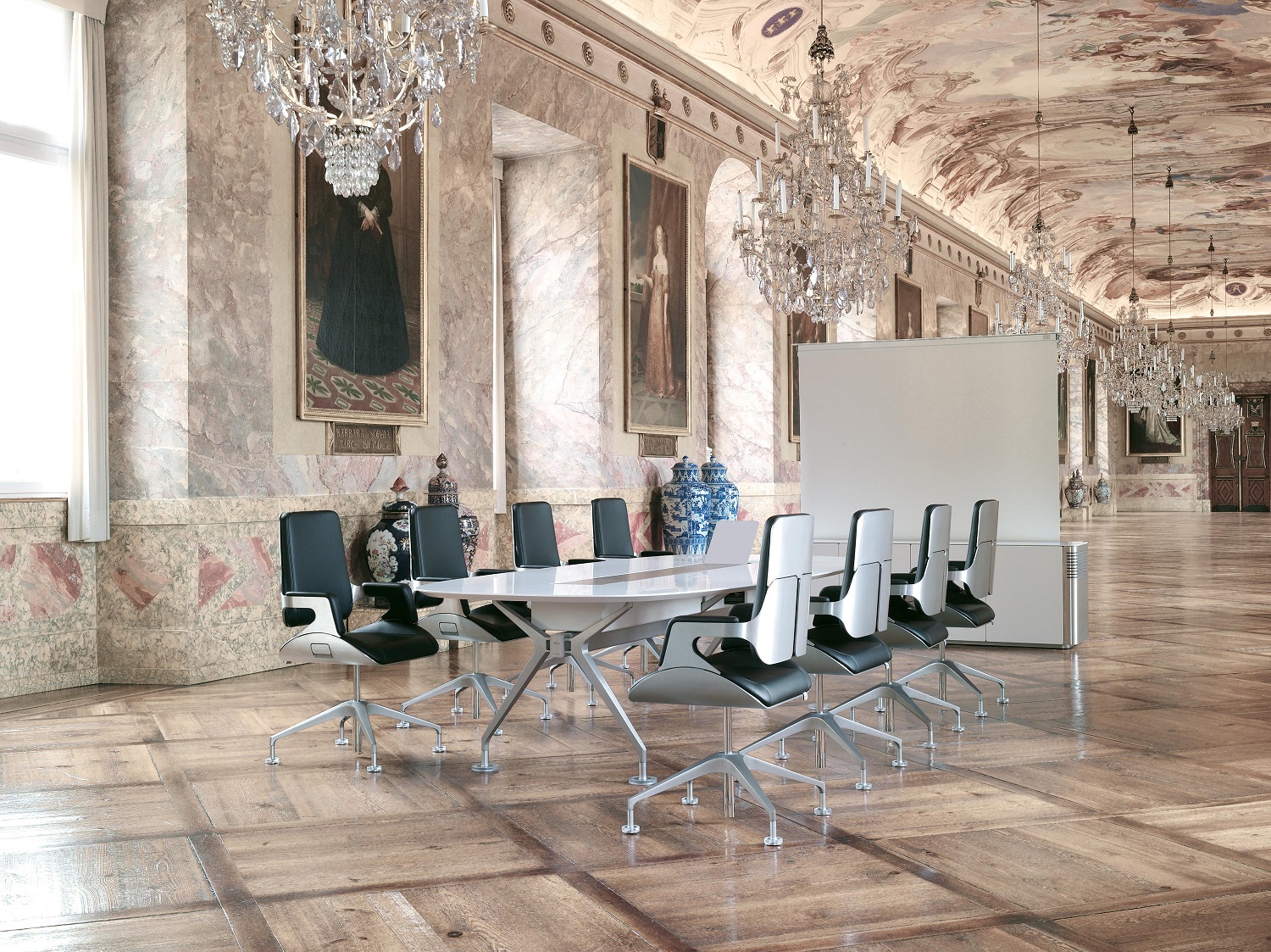 151S Conference chair Interstuhl