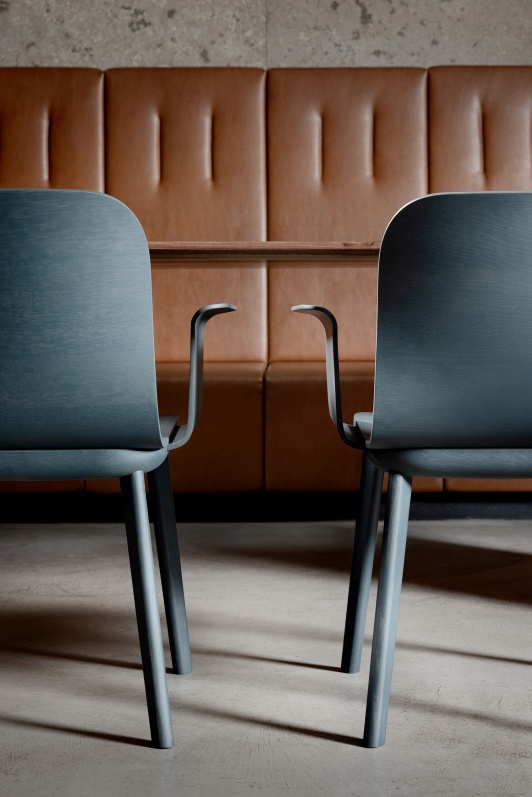Aeon Comfort Chair armchair Zeitraum Aeon Comfort Chair armchair Zeitraum