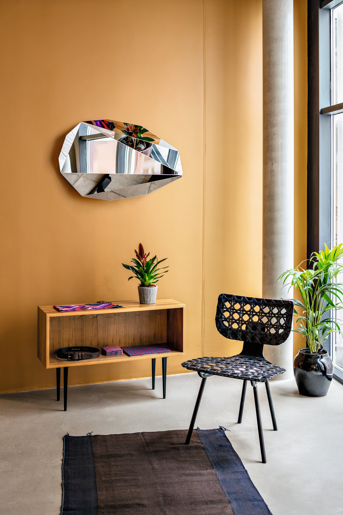 Piega Wall Mirror Large Classicon