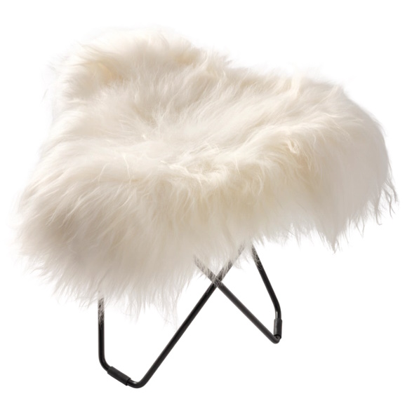 Iceland Flying Goose sheepskin stool Cuero  