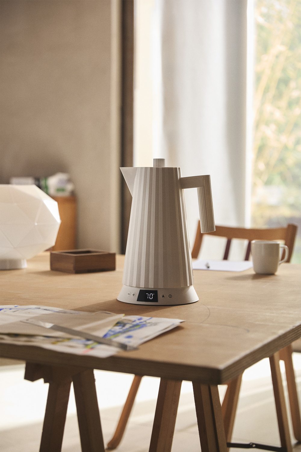 MDL21 Plissé kettle with temperature control Alessi