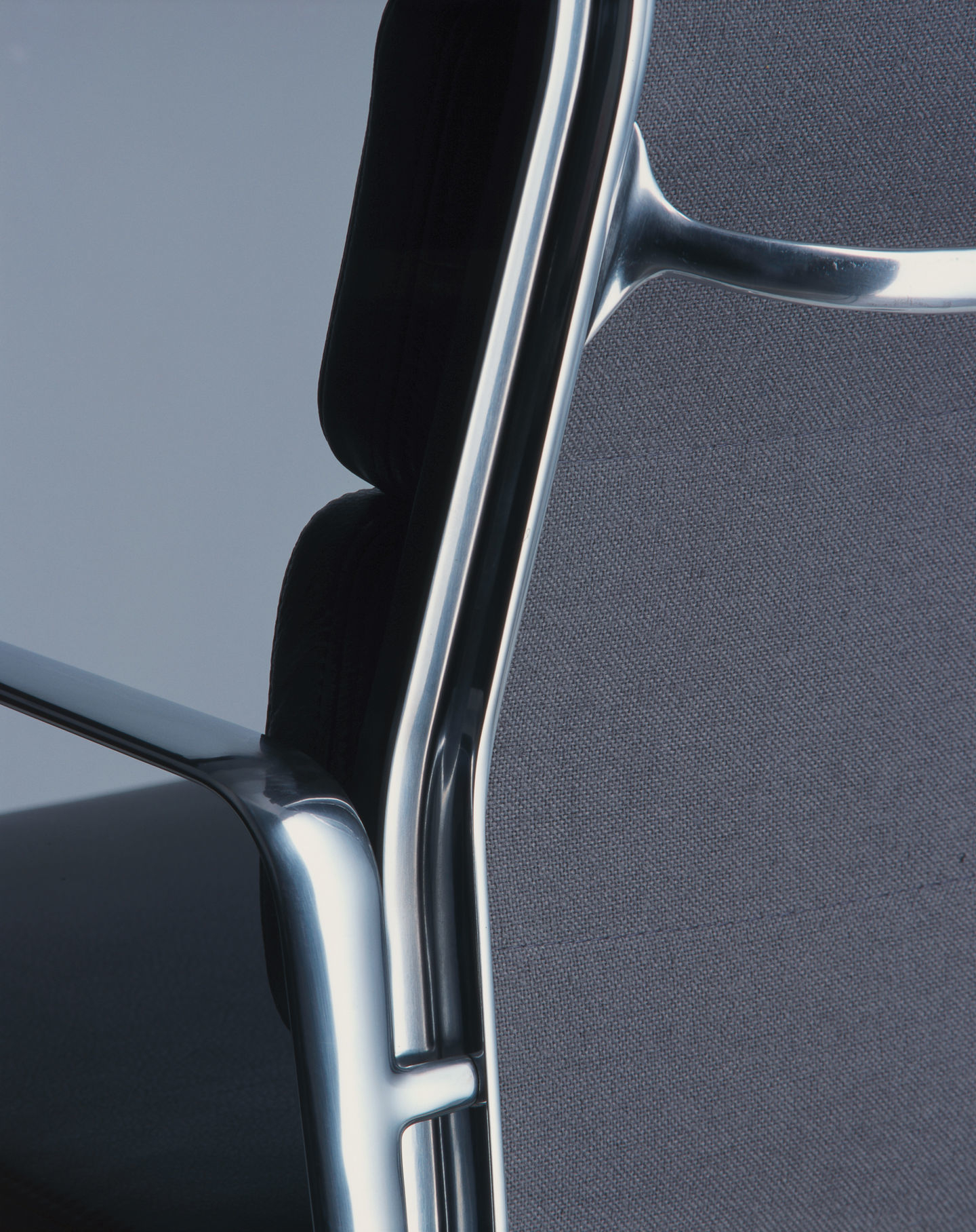 Soft Pad Chair EA219 / EA 219 Armchair Leather Premium Black Vitra OUTSTANDING VARIANTE