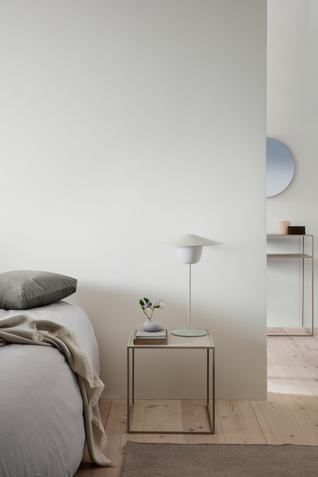 Ani Mobile LED Table Lamp Large White Blomus SINGLE PIECES