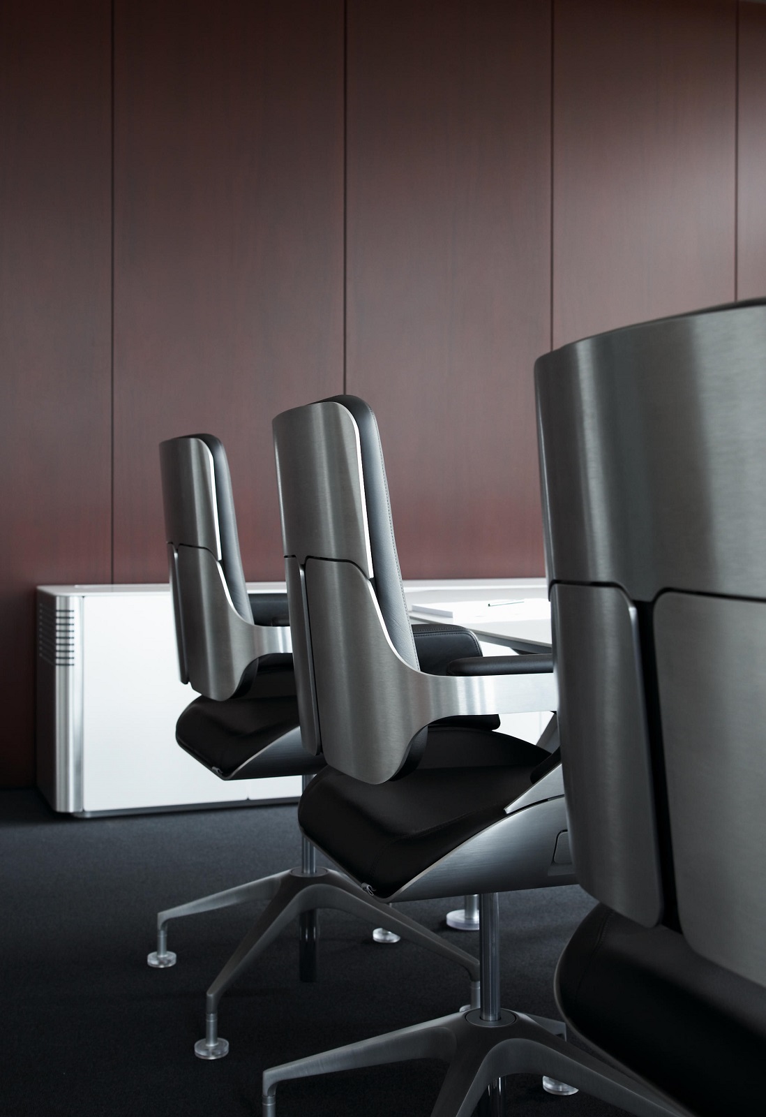 151S Conference chair Interstuhl