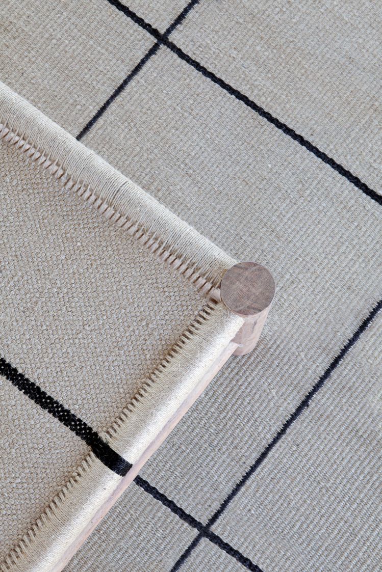 Roots Single Stool 01 Gan