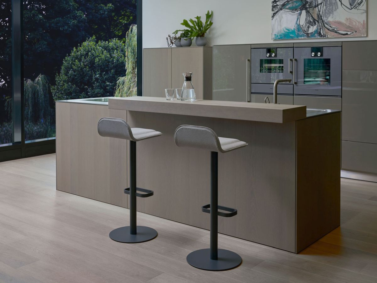 Dave Bar Stool Anthracite with Seat Cushion in Light Grey Moree