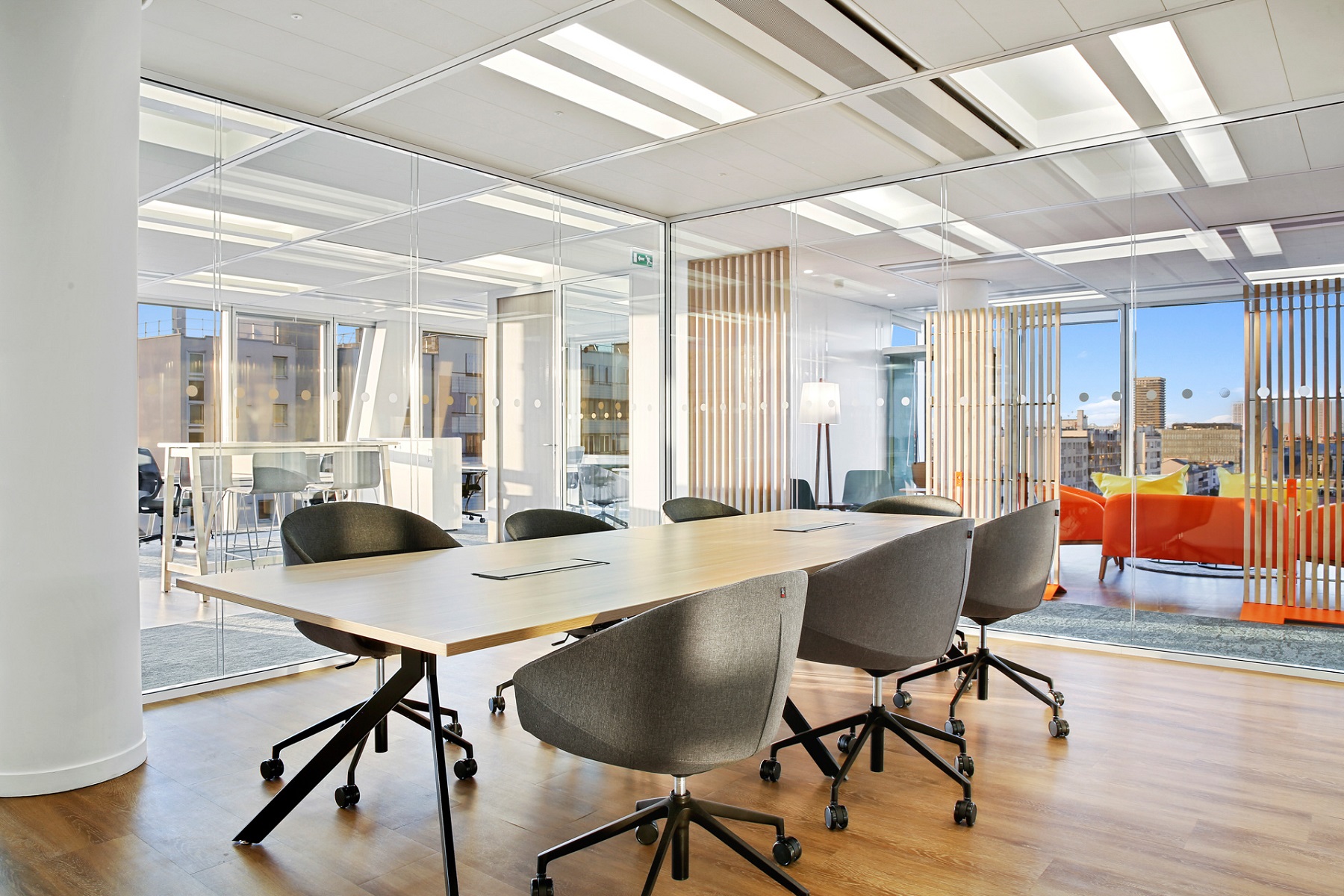 ox:co OX 102 swivel chair Bejot