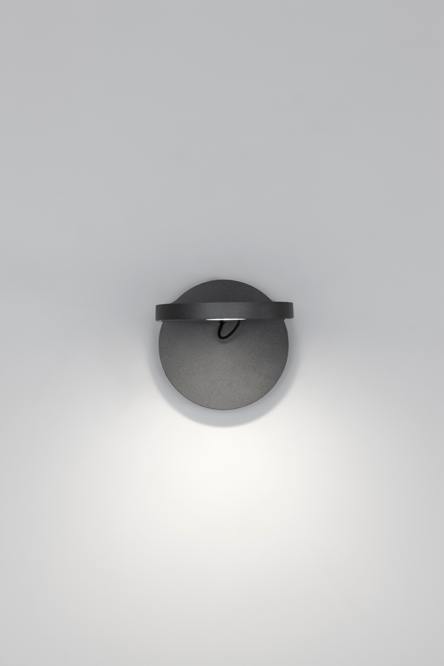 Demetra Faretto wall lamp with switch Artemide