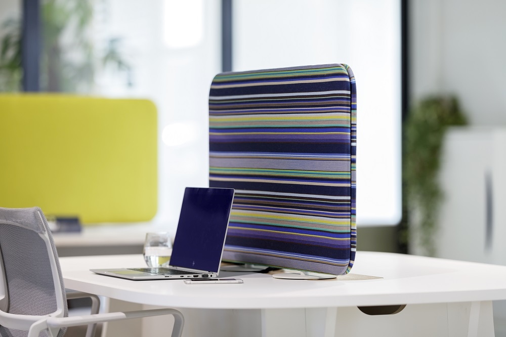 Pillow Desk Acoustic element Cascando
