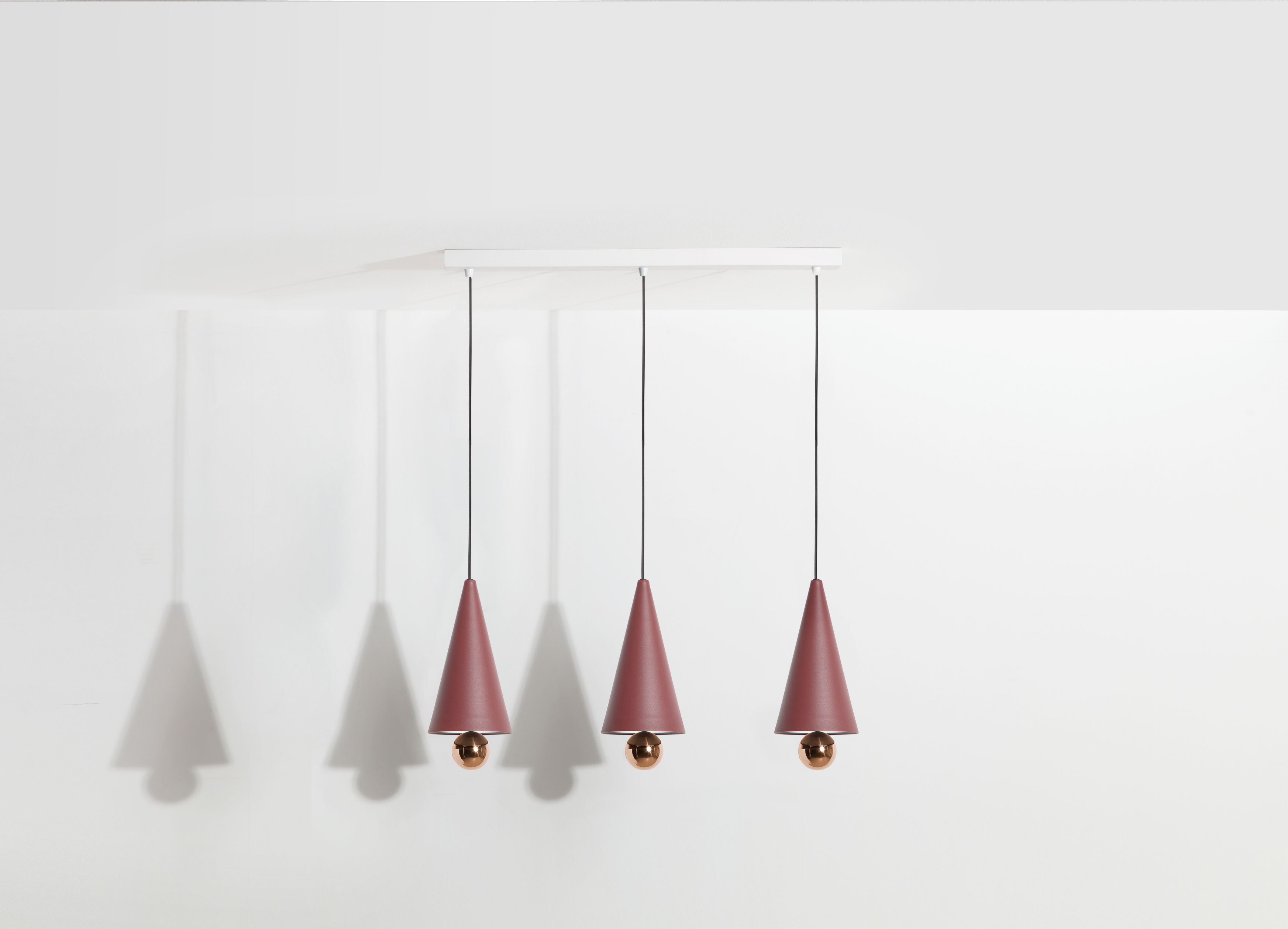 Cherry Pendant light Pendant light set of 3 Linear Petite Friture Brown red