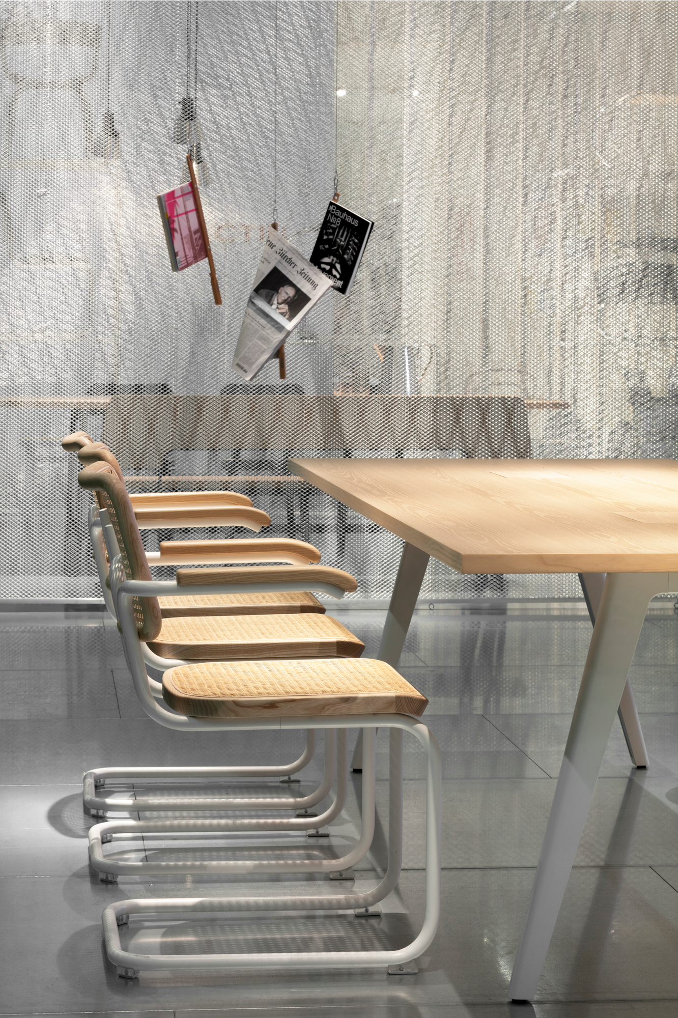 1500 table Thonet