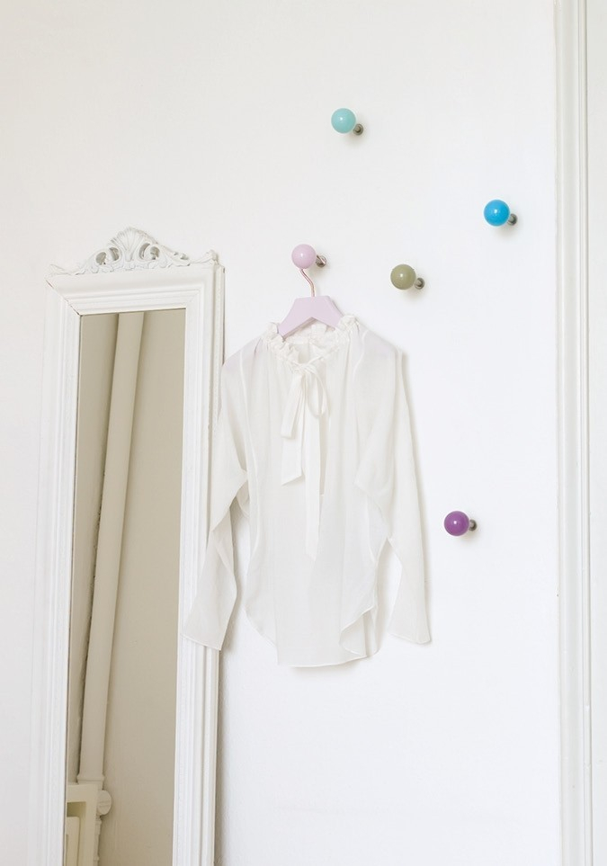 Dots wall hookS NUT TREE NATURAL OILED Schönbuch SINGLE PIECES