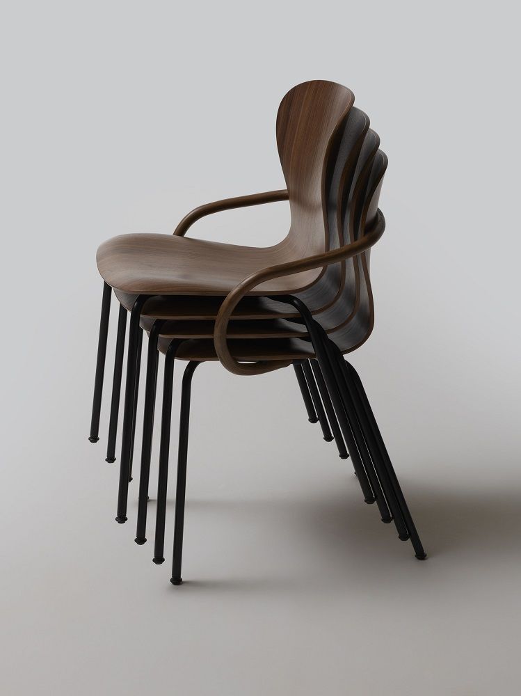 S 220 F Chair with armrest Thonet