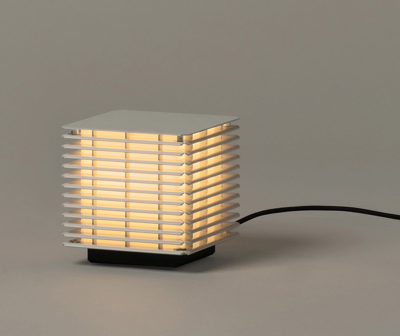 Shiro 17 Interior Table lamp Table lamp Santa & Cole