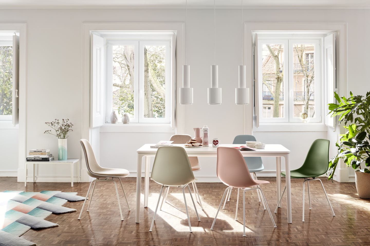 Eames Plastic Side Chair DSX Chair Vitra