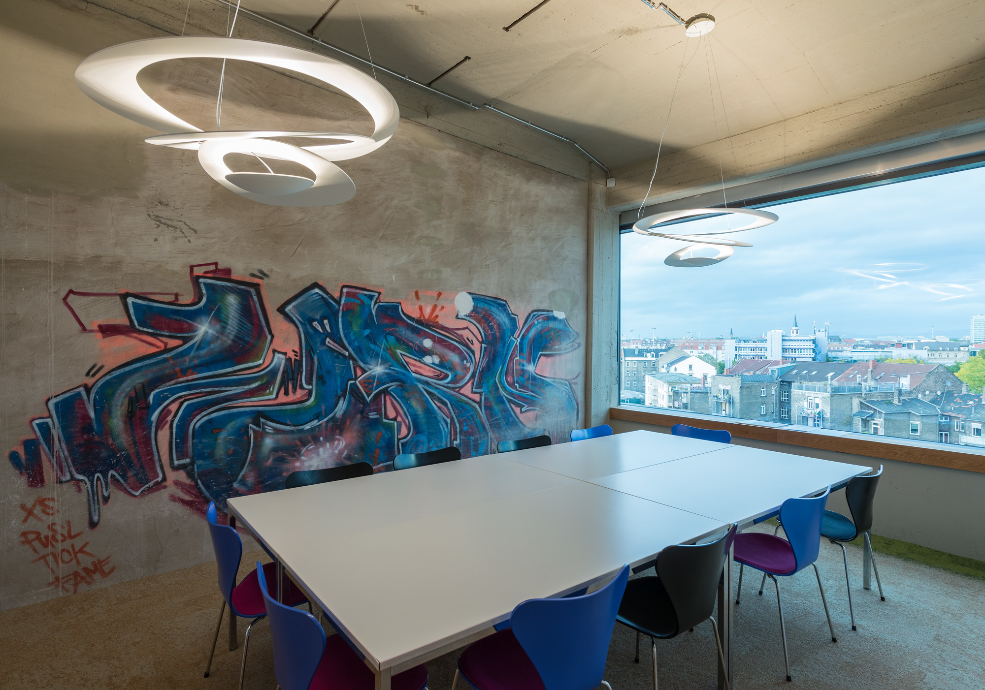 Pirce Suspension pendant light white Artemide