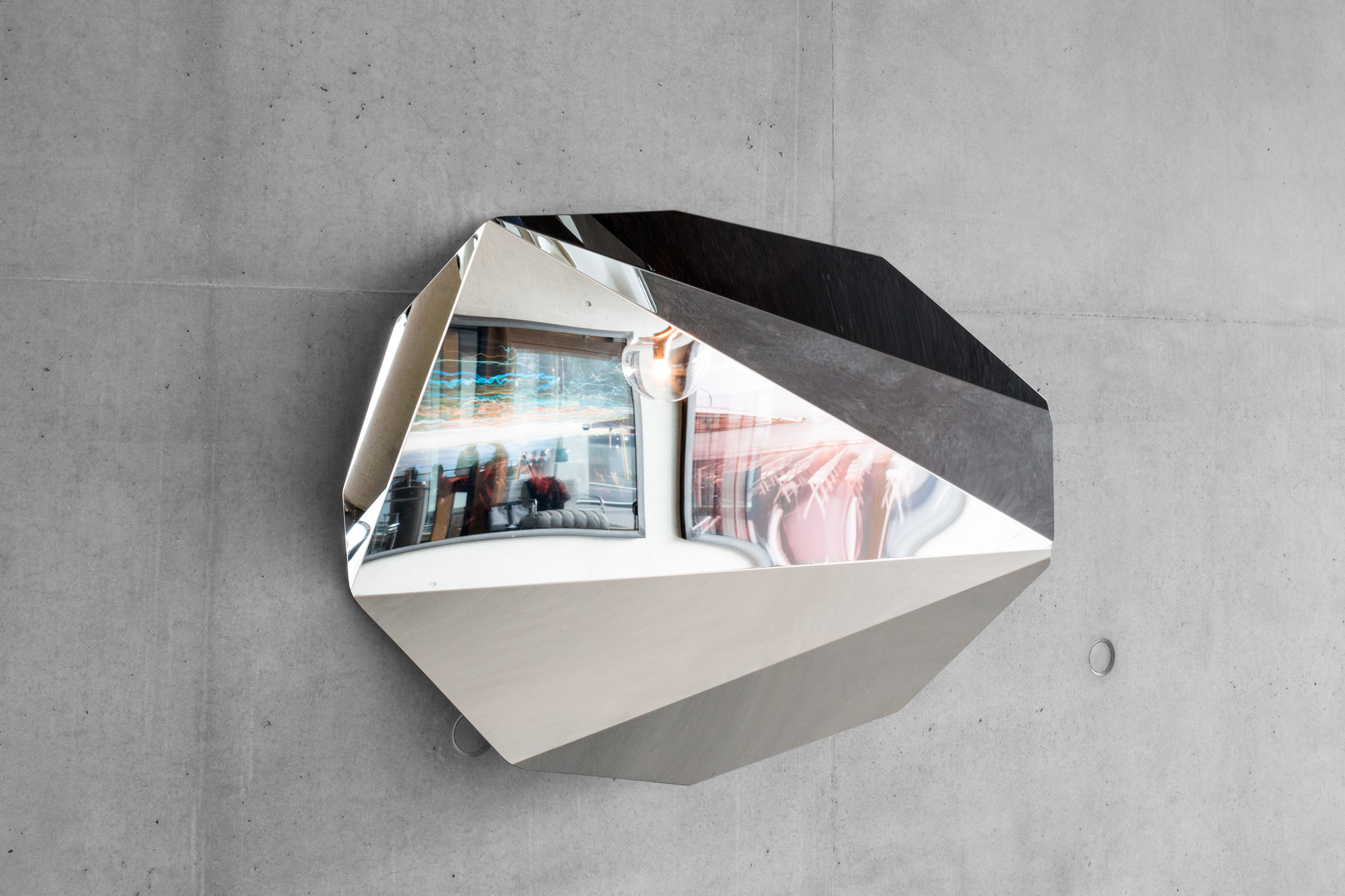 Piega Wall Mirror Medium Classicon