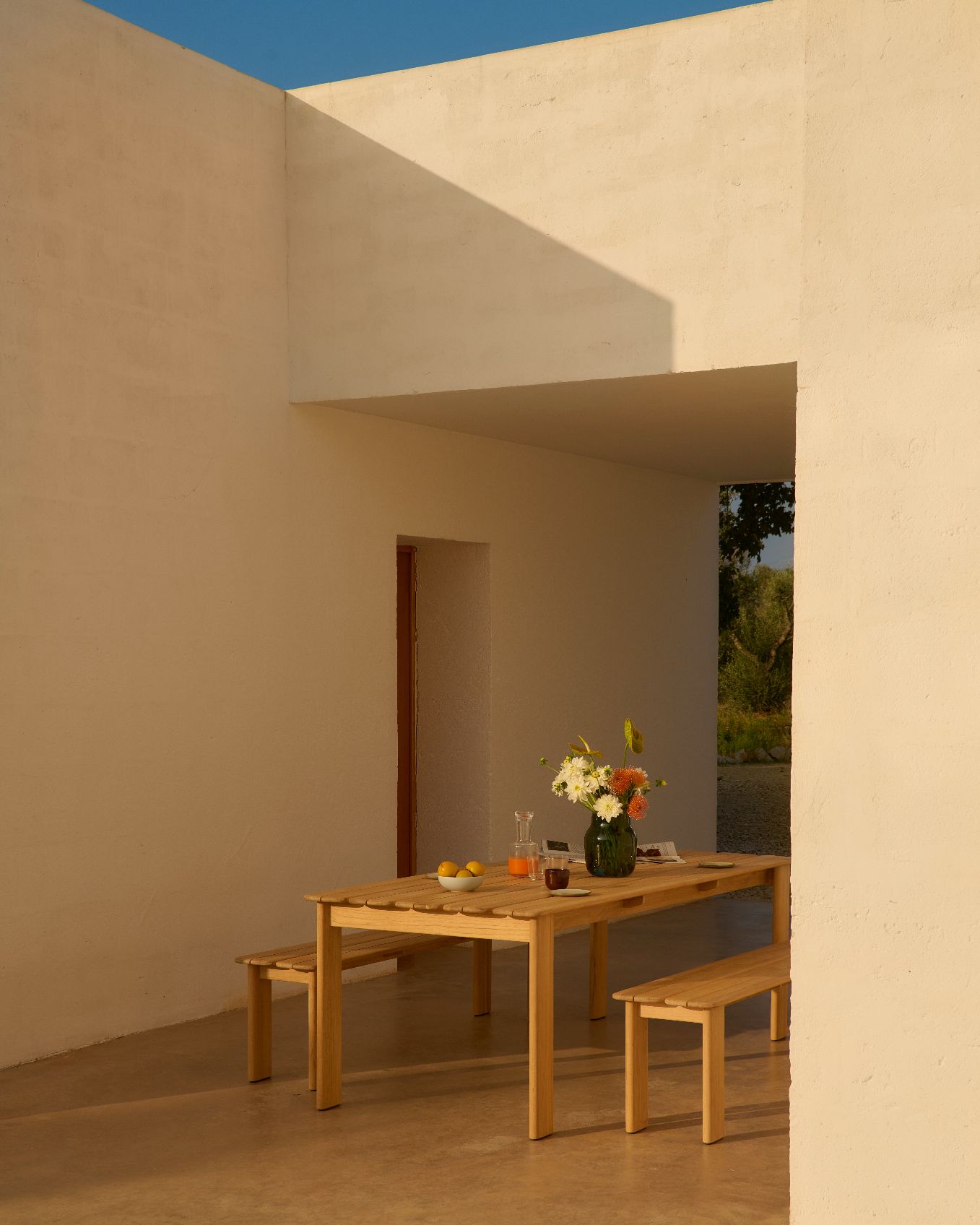Assemble Table Teak Outdoor Muuto