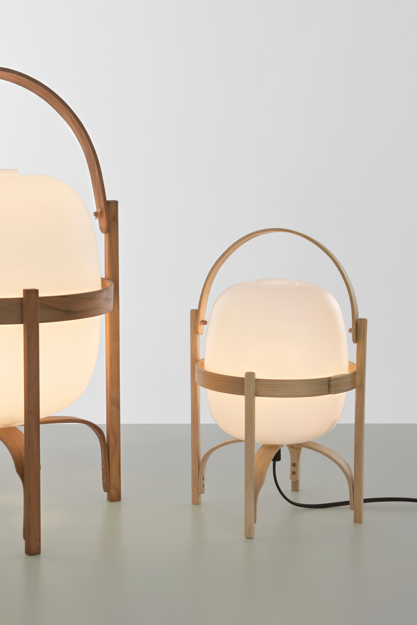 Cestita Table Lamp / Table Lantern Santa & Cole Opal Plastic Shade
