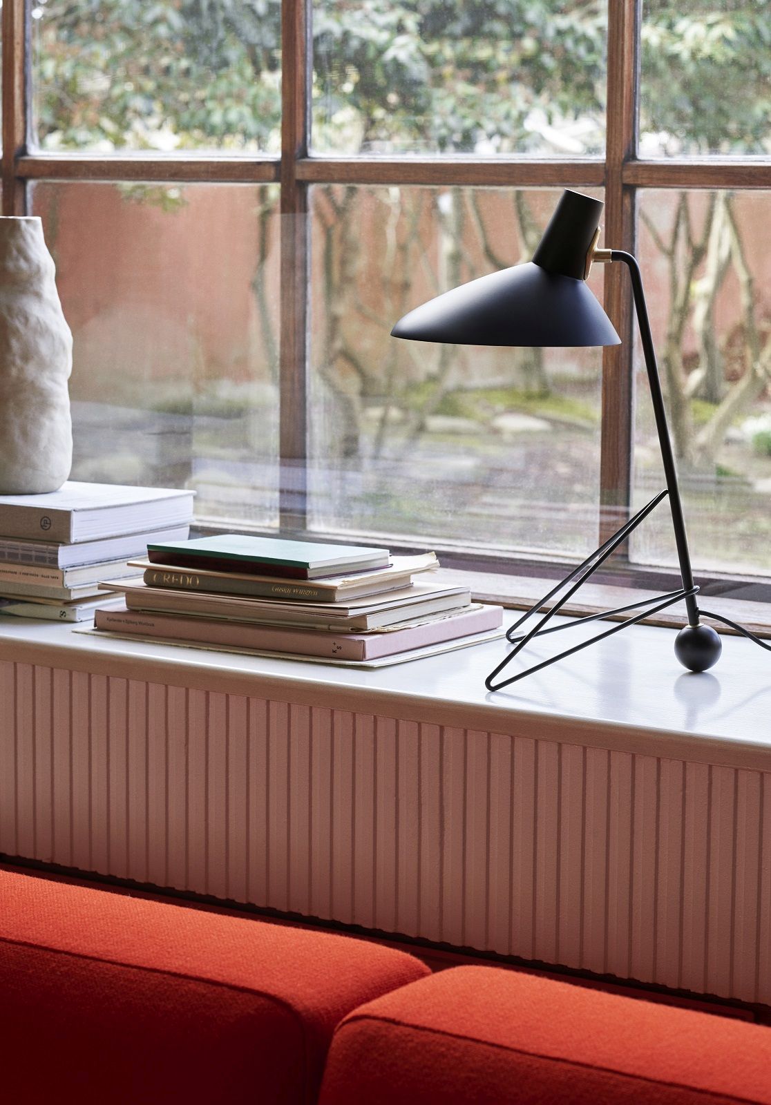 Tripod HM9 Table lamp AndTradition