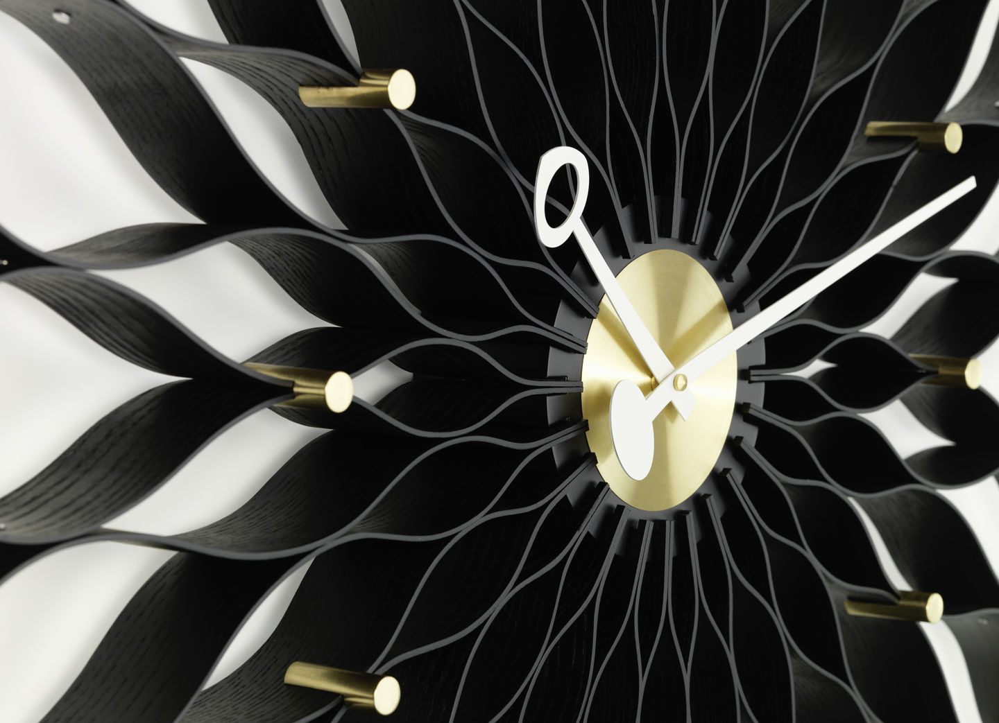 Sunflower Clock Wall Clock Vitra Ash black / brass