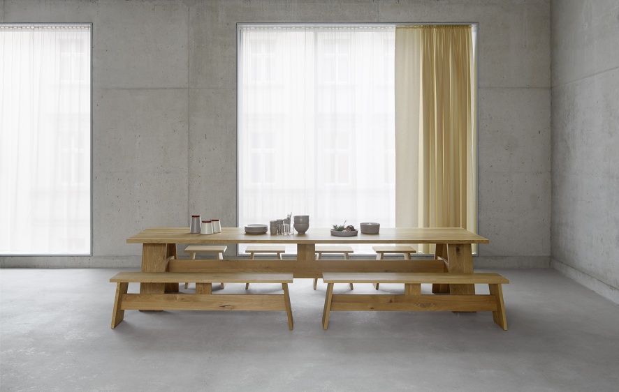 DC01 Fayland table oiled oak e15