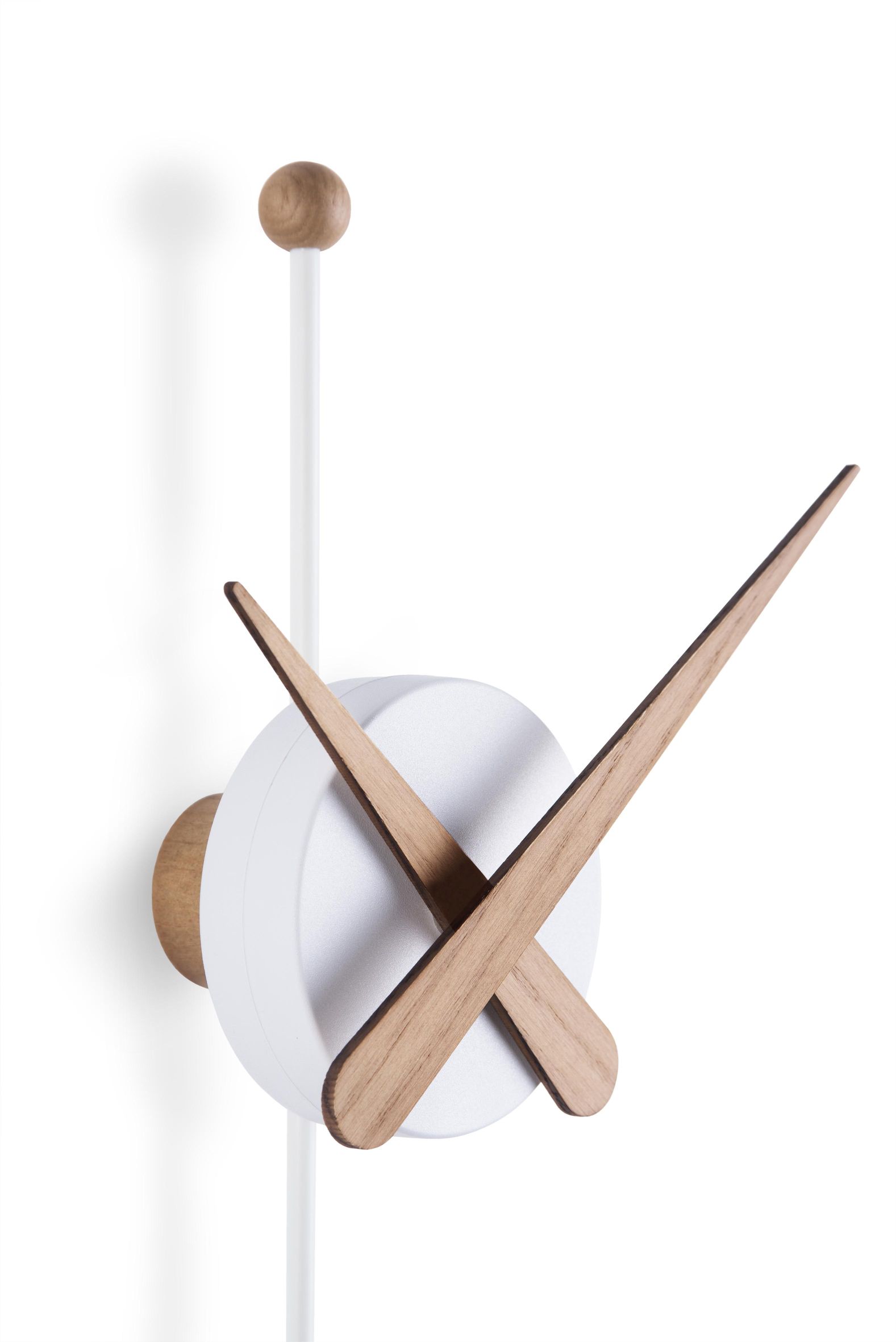 Punta wall clock oak/white nomon