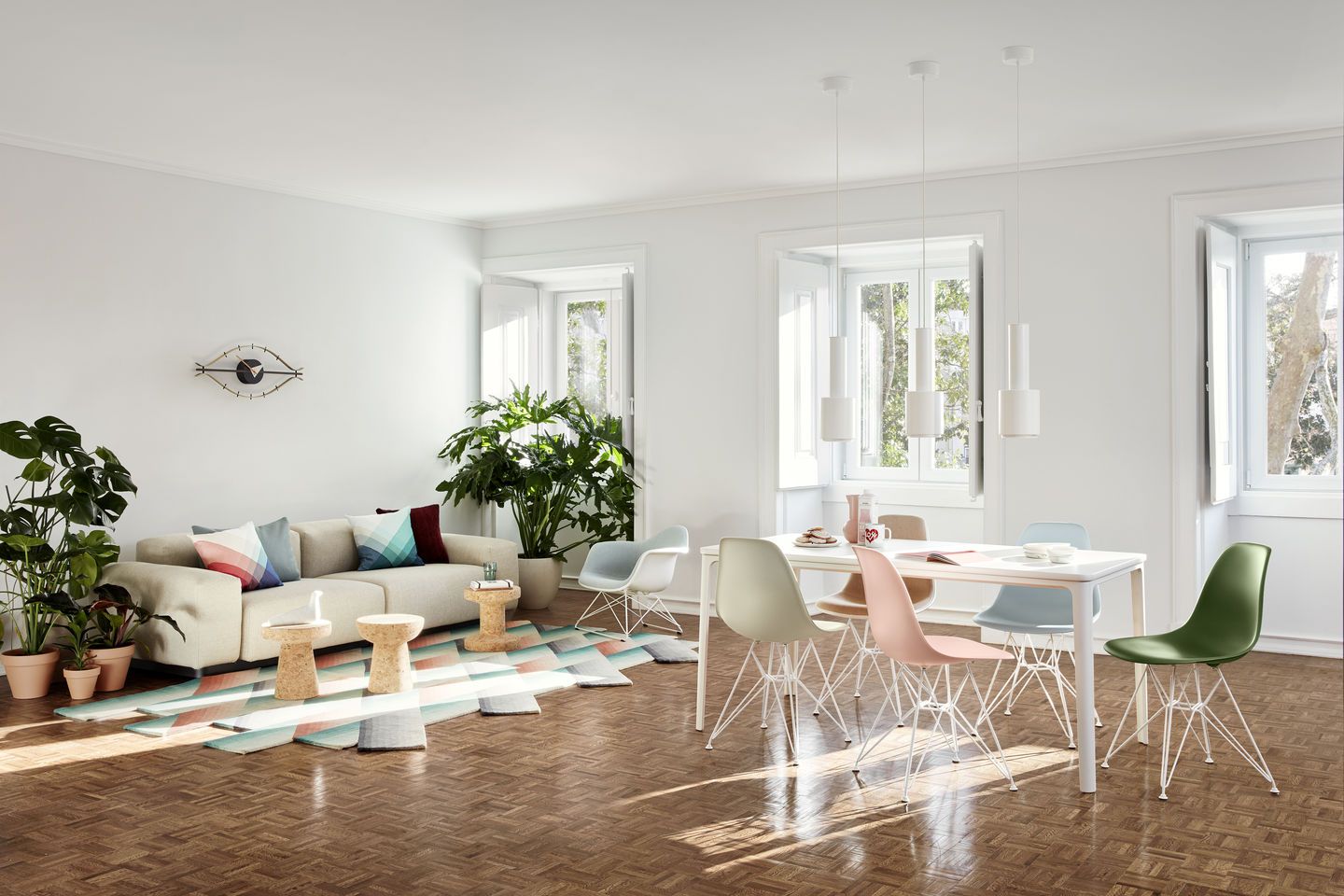 Eames Fibreglass Chair DSR Chair Vitra