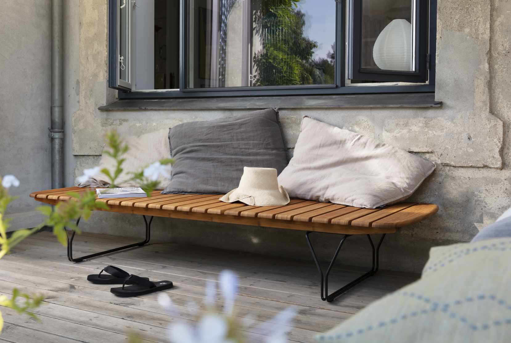 Molo Outdoor Sunbed Houe