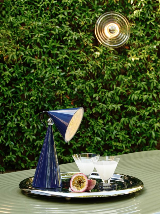 Pose rechargeable LED table lamp Putty Tom Dixon