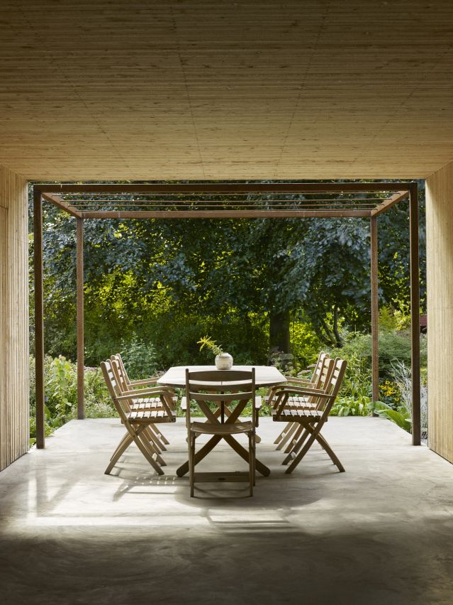 Selandia Table Outdoor dining table Skagerak by Fritz Hansen