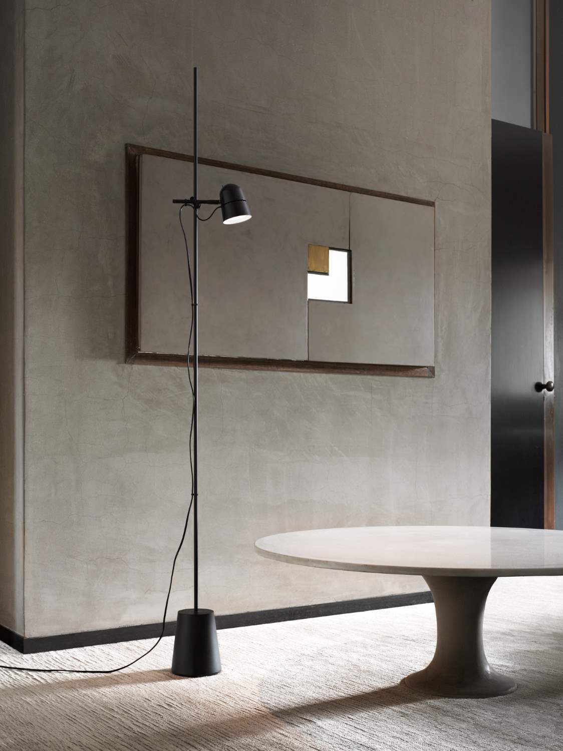 D73 Counterbalance Floor floor lamp including base Luceplan