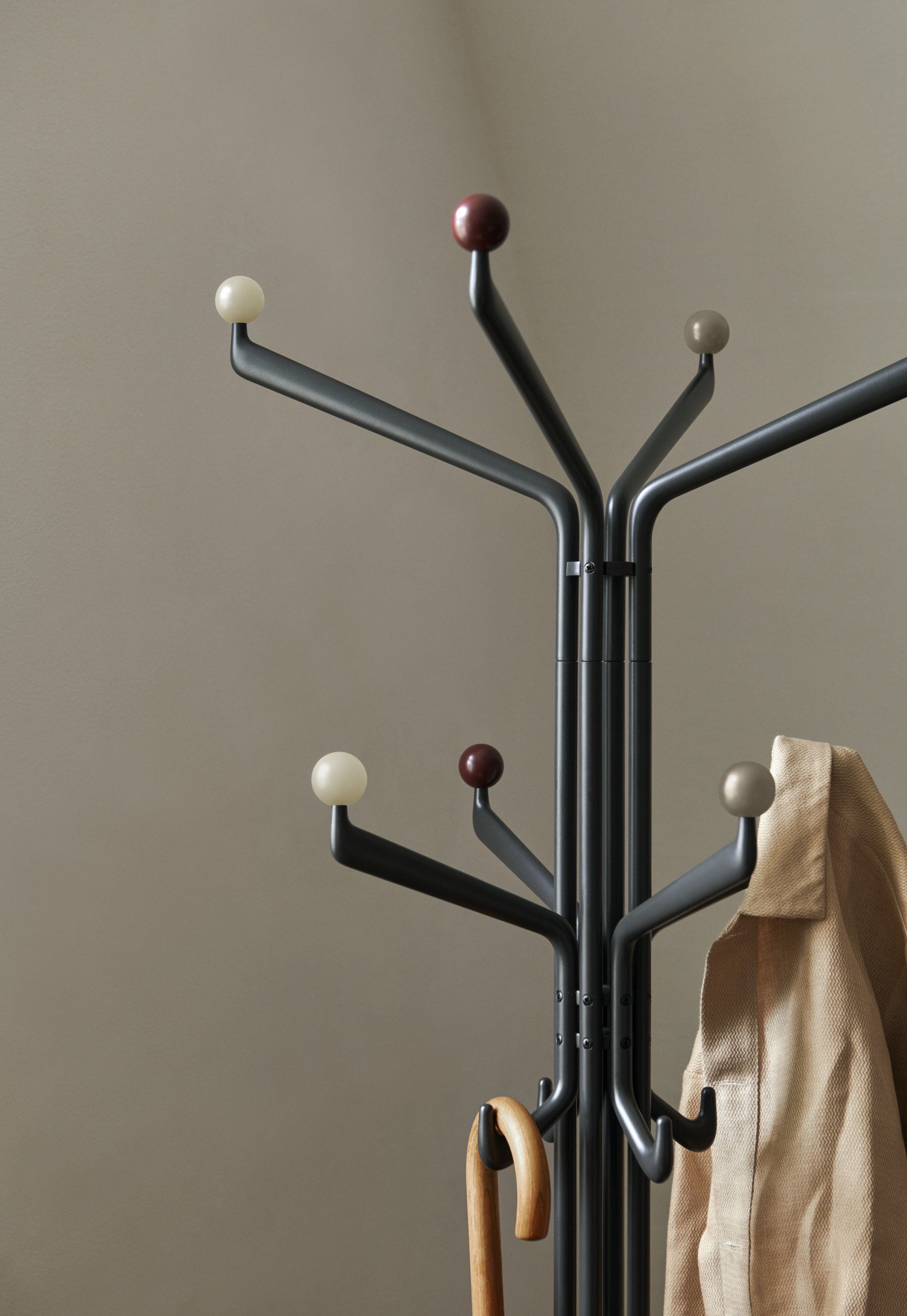 Capture SC77 Coat rack AndTradition