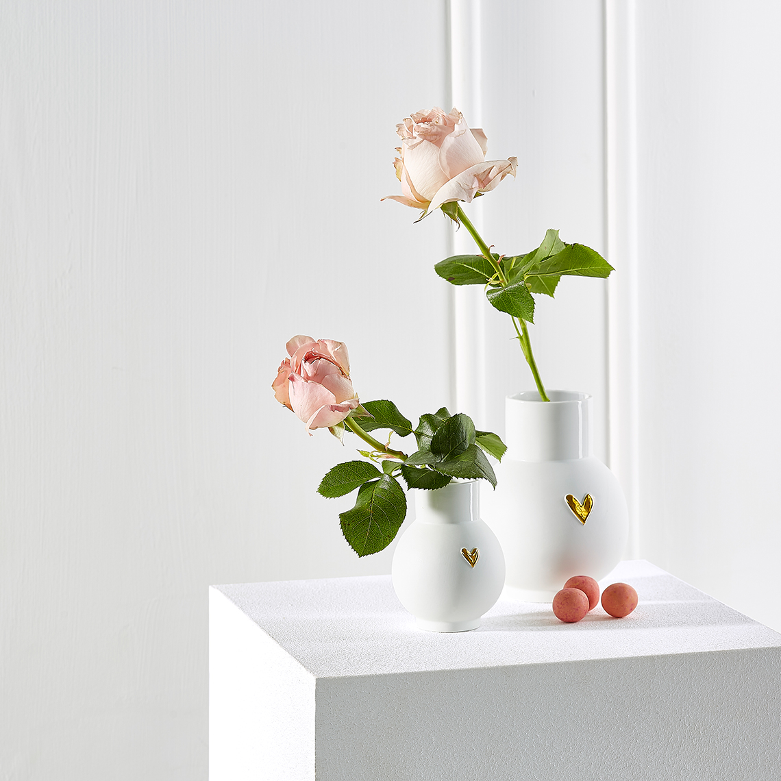 Heart gold" Lovely ball vase wheels