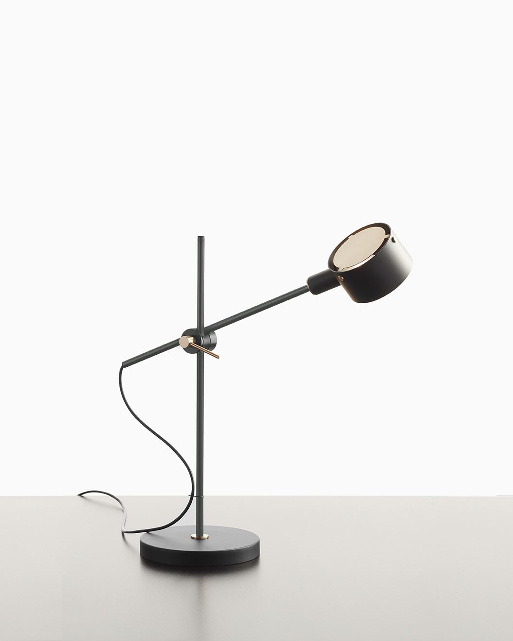 G.O. 252 table lamp Oluce G.O. 252 table lamp Oluce