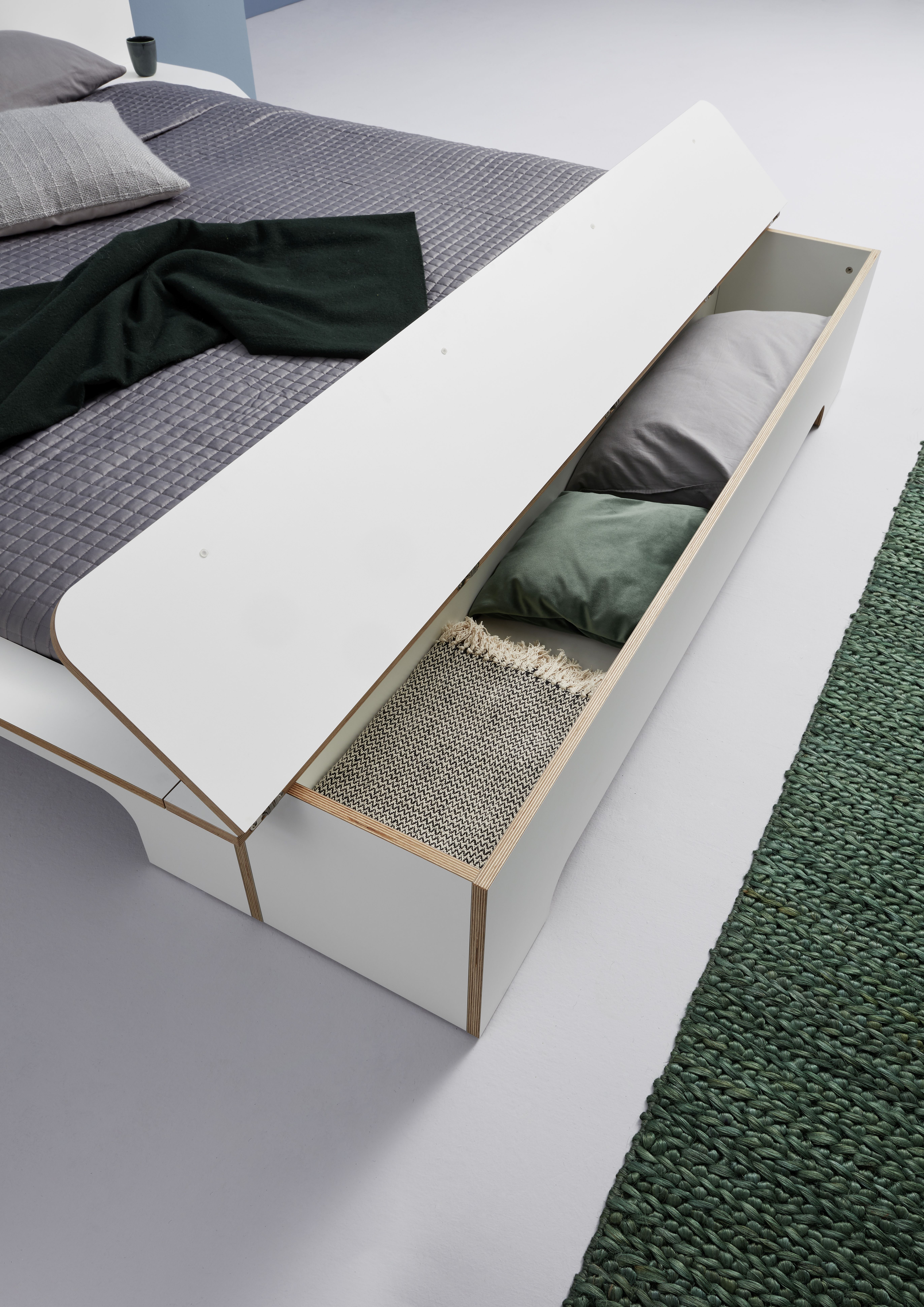 Plane Double bed Müller Möbelwerkstätten
