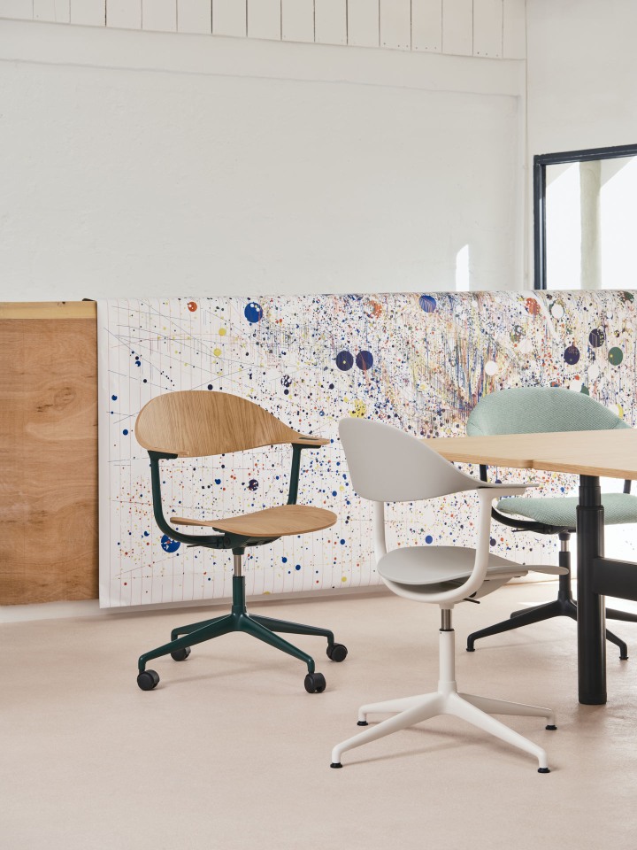 Mynt back and seat plastic office swivel chair Vitra