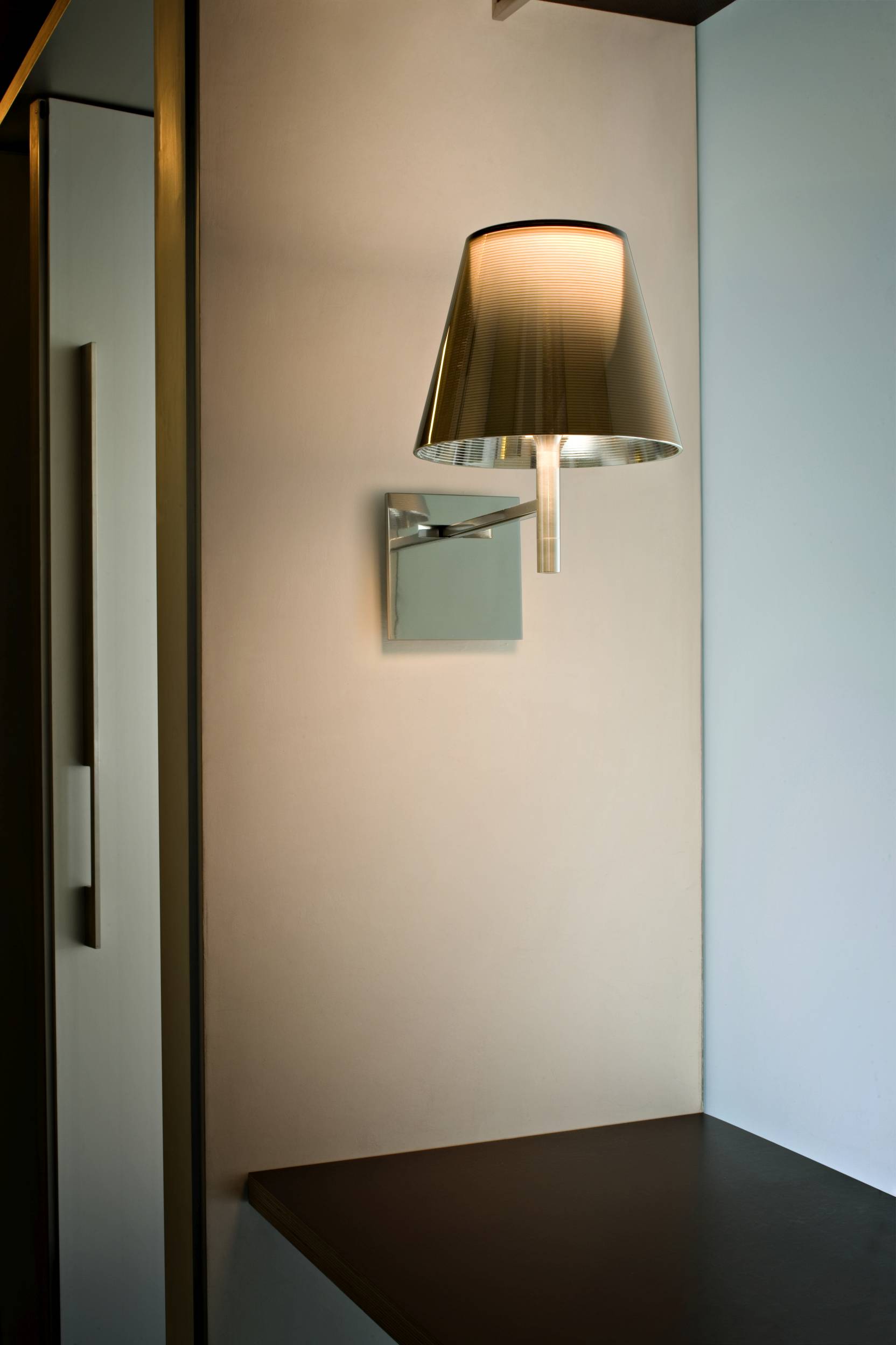 Ktribe Wall lamp Flos