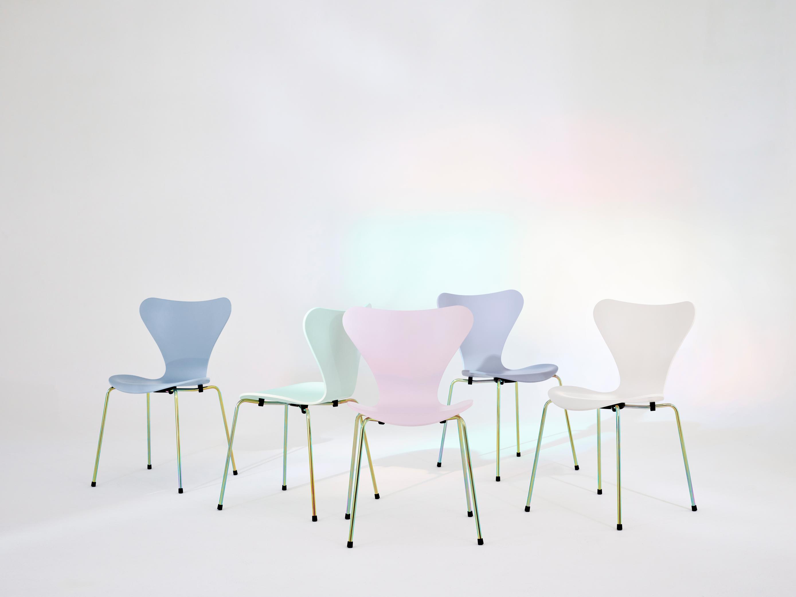 Sevener / Series Chair 3107 Fritz Hansen Ever the Sevener LIMITED EDITION