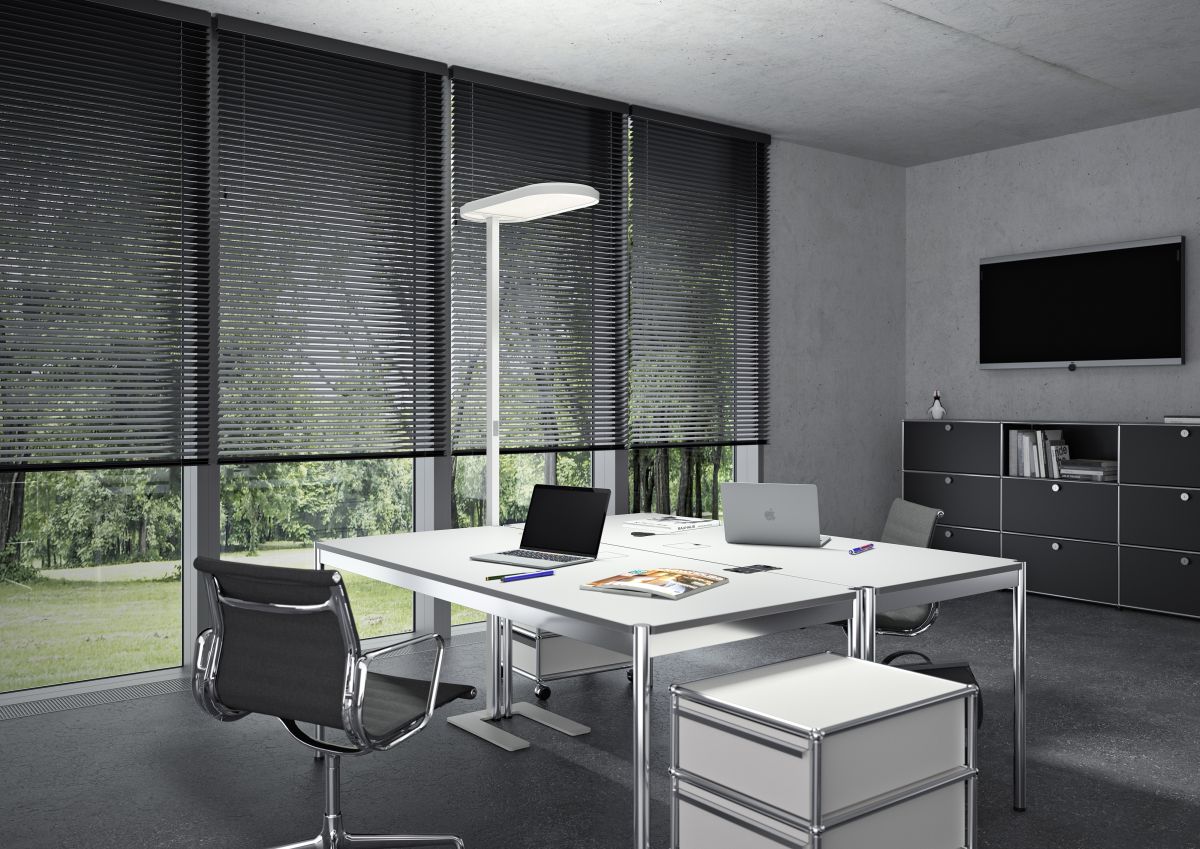 Kido Floor lamp T-base black 3000K Belux