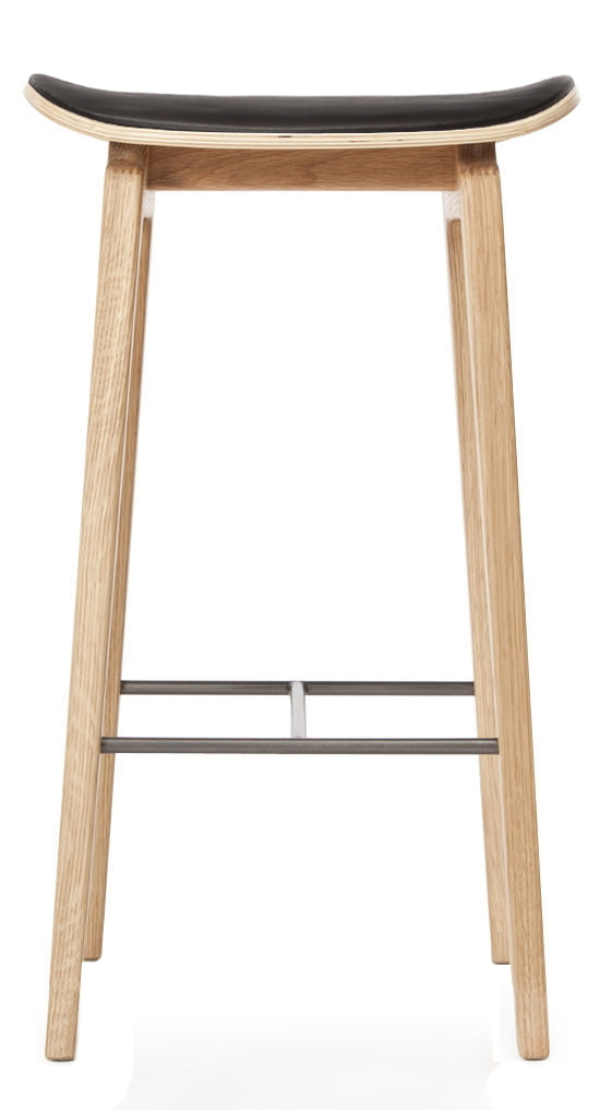 NY11 New York Barstool Upholstered Norr11 Natural oak Leather Ultra black 65 cm