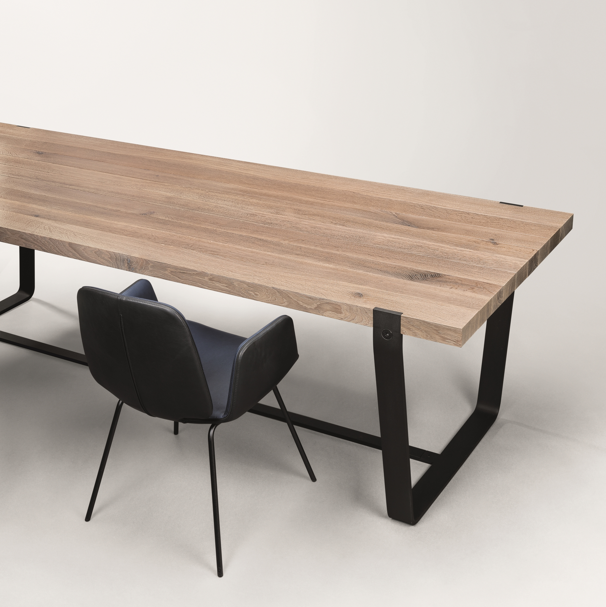 BB 11 Clamp table oak Janua