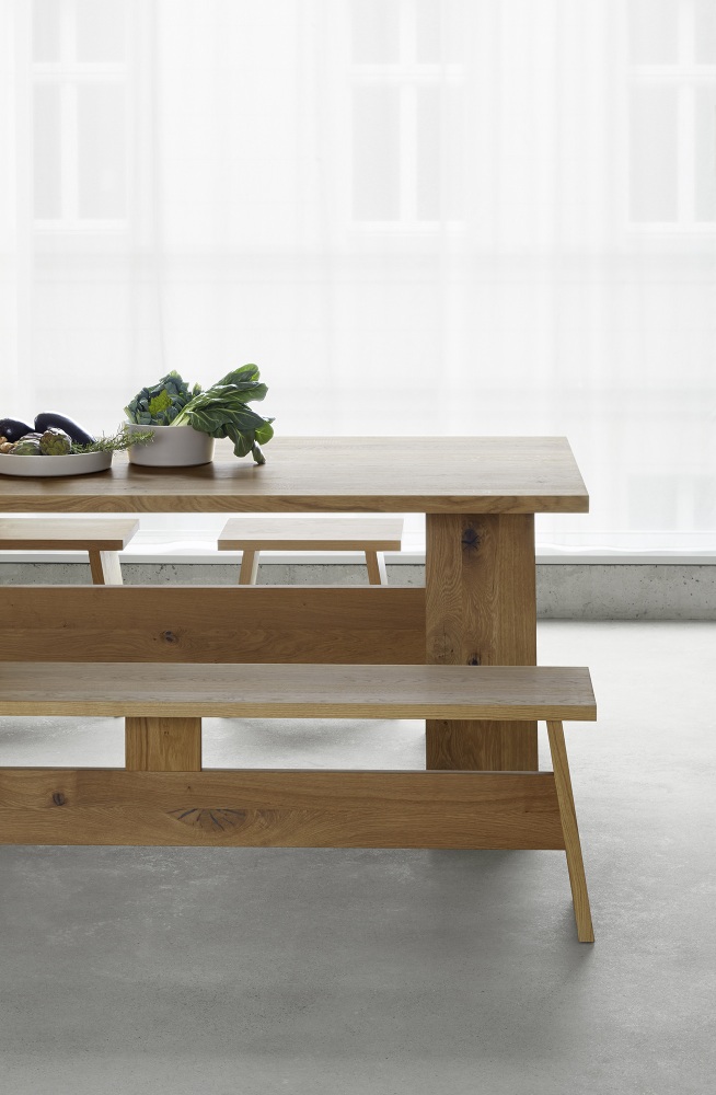 DC01 Fayland table oiled oak e15