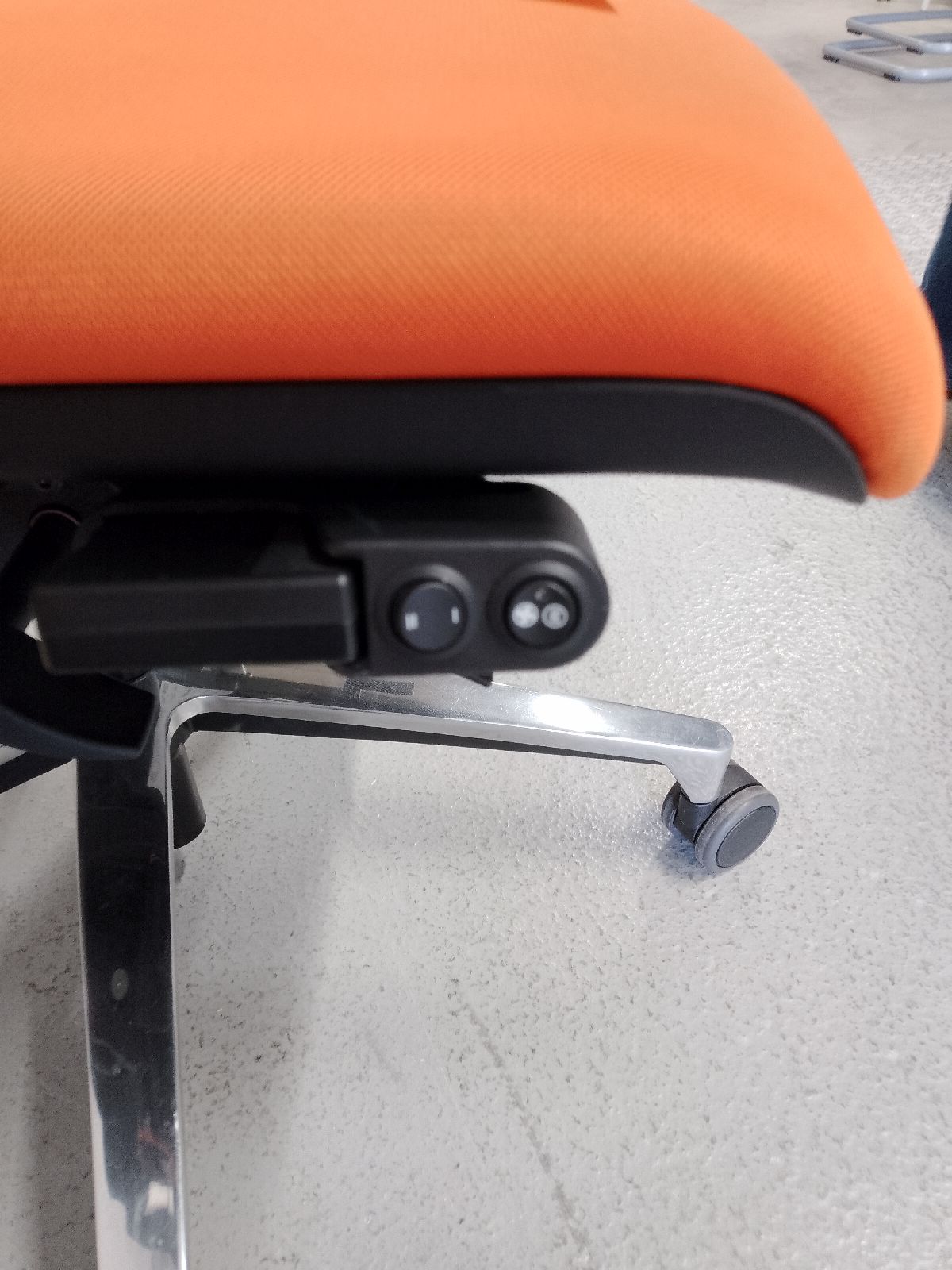 Mera office swivel chair Klöber EXHIBITION PIECE / USED FURNITURE