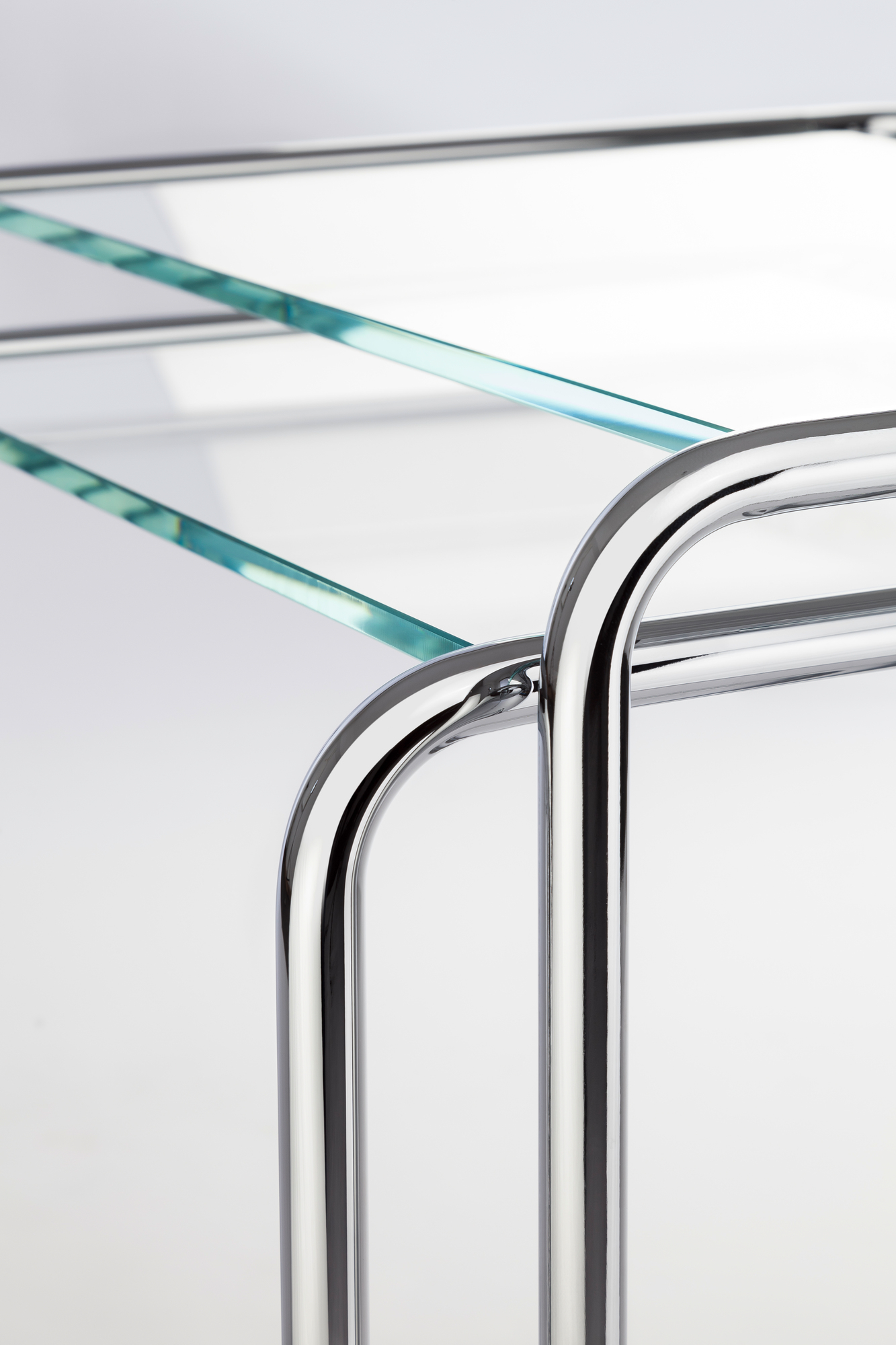 B 97 b Side table Thonet