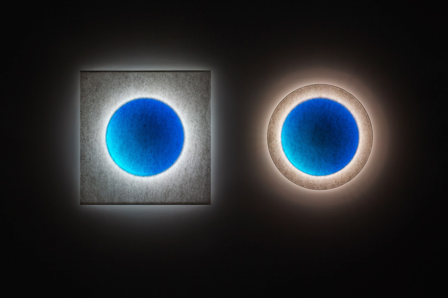 Moodmoon Round Wall Light Ingo Maurer